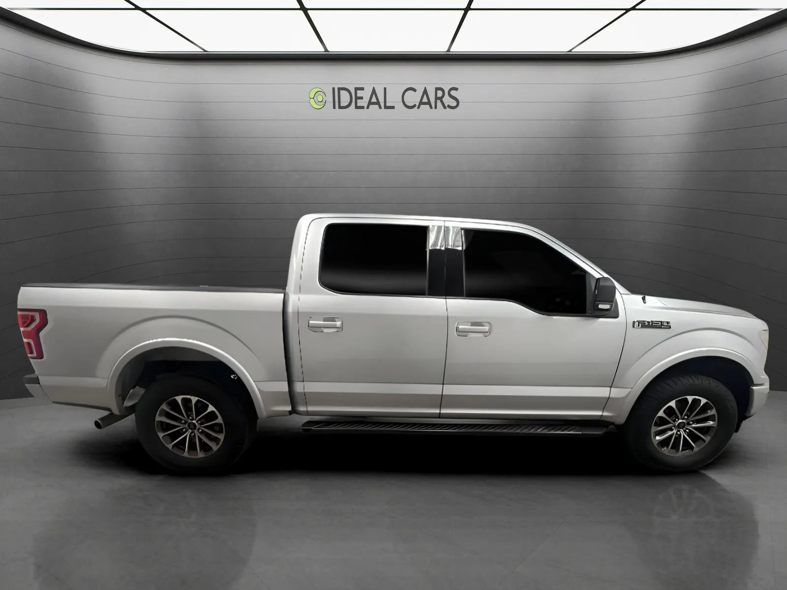 Used 2018 Ford F150 XLT w/ Equipment Group 302A Luxury AWD/4WD image 4