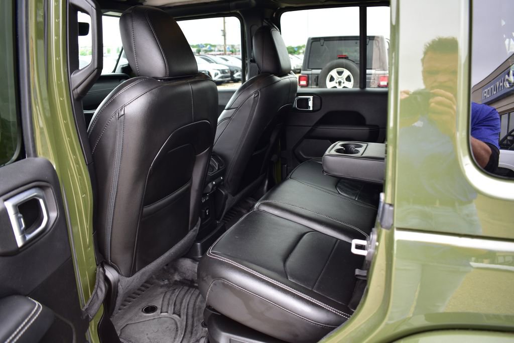 Used 2023 Jeep Wrangler Unlimited Sahara w/ Cold Weather Group AWD/4WD image 23