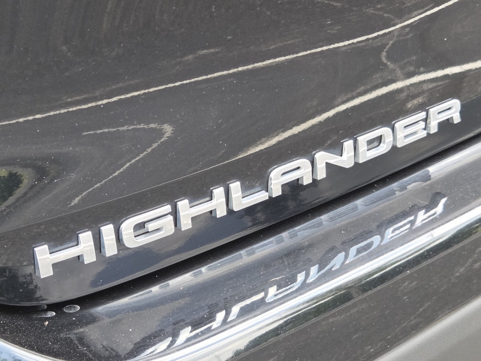 Used 2020 Toyota Highlander XLE AWD/4WD image 16