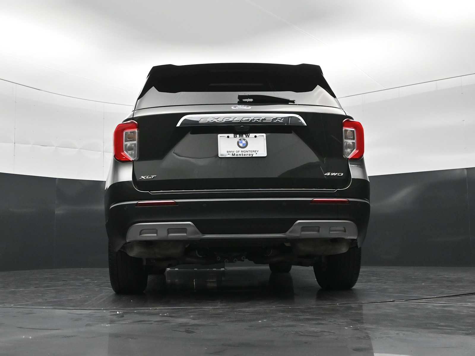 Used 2022 Ford Explorer XLT w/ Equipment Group 202A AWD/4WD image 30
