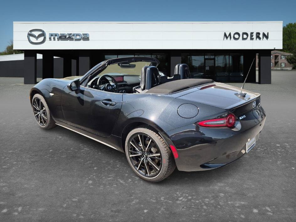 New 2026 MAZDA MX-5 Miata Grand Touring RWD image 3