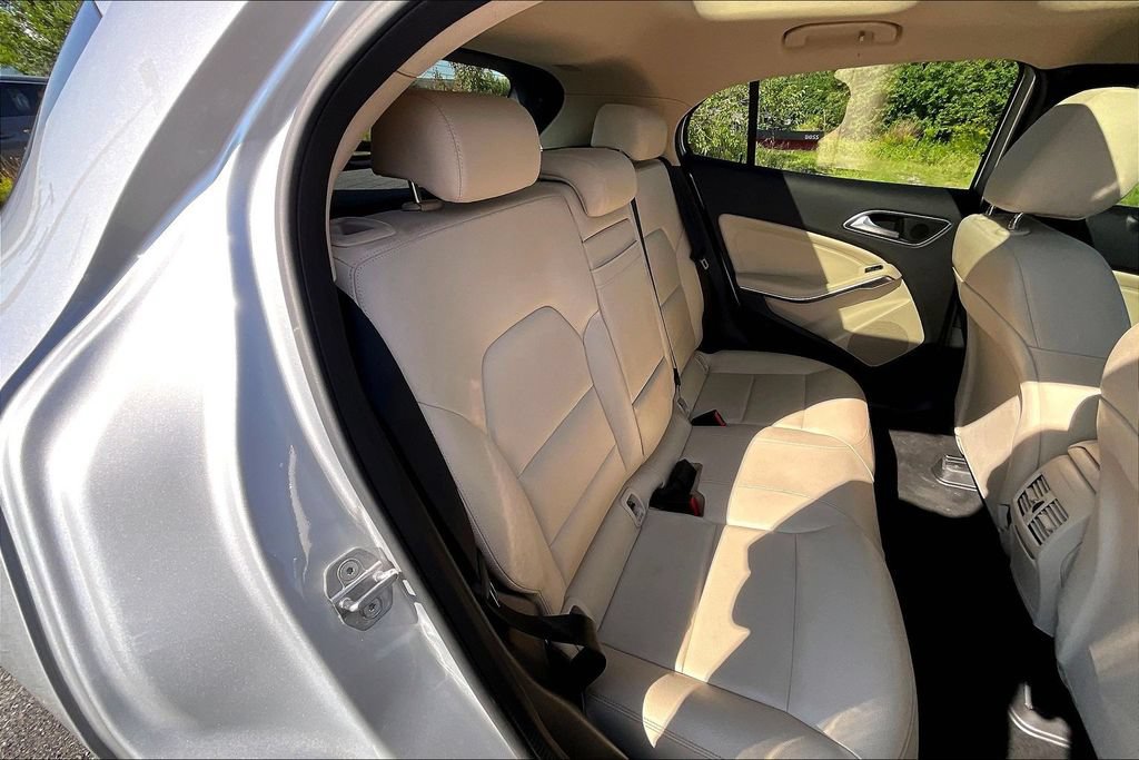 Used 2020 Mercedes-Benz GLA 250 4MATIC image 26