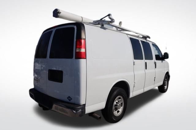 Used 2014 Chevrolet Express 2500 w/ Cold Climate Package image 11
