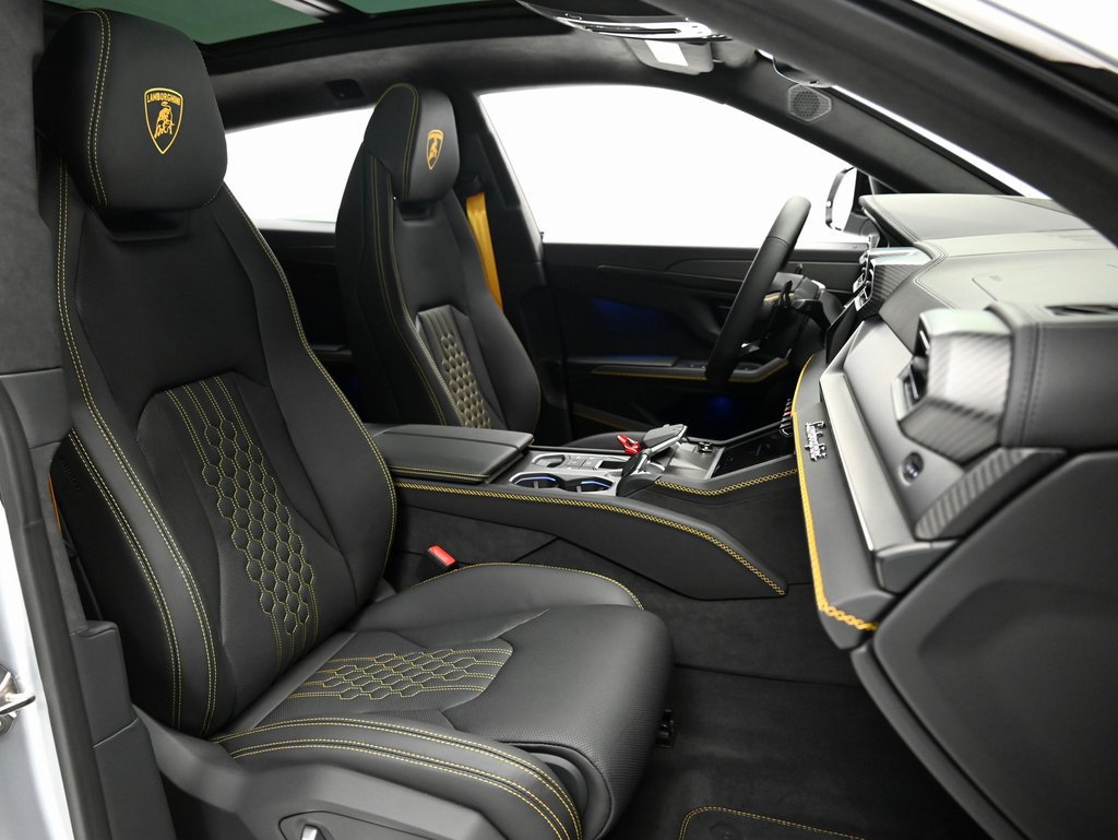 Used 2025 Lamborghini Urus SE AWD/4WD image 12
