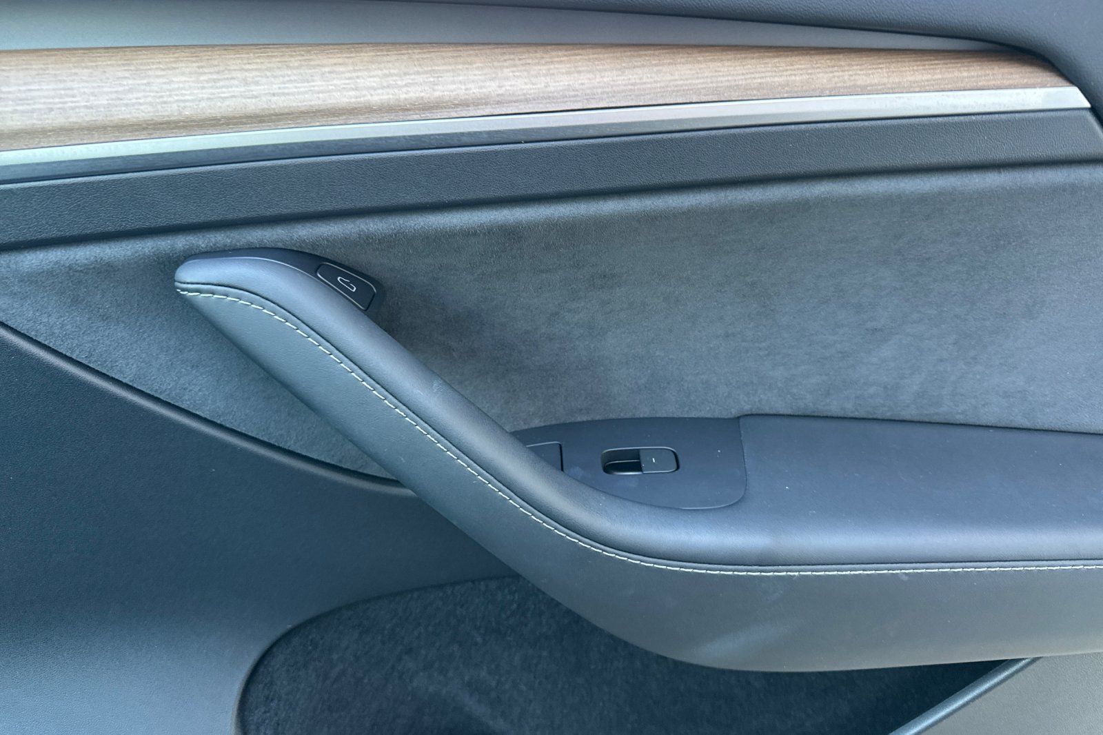 Used 2023 Tesla Model Y Long Range AWD/4WD image 19