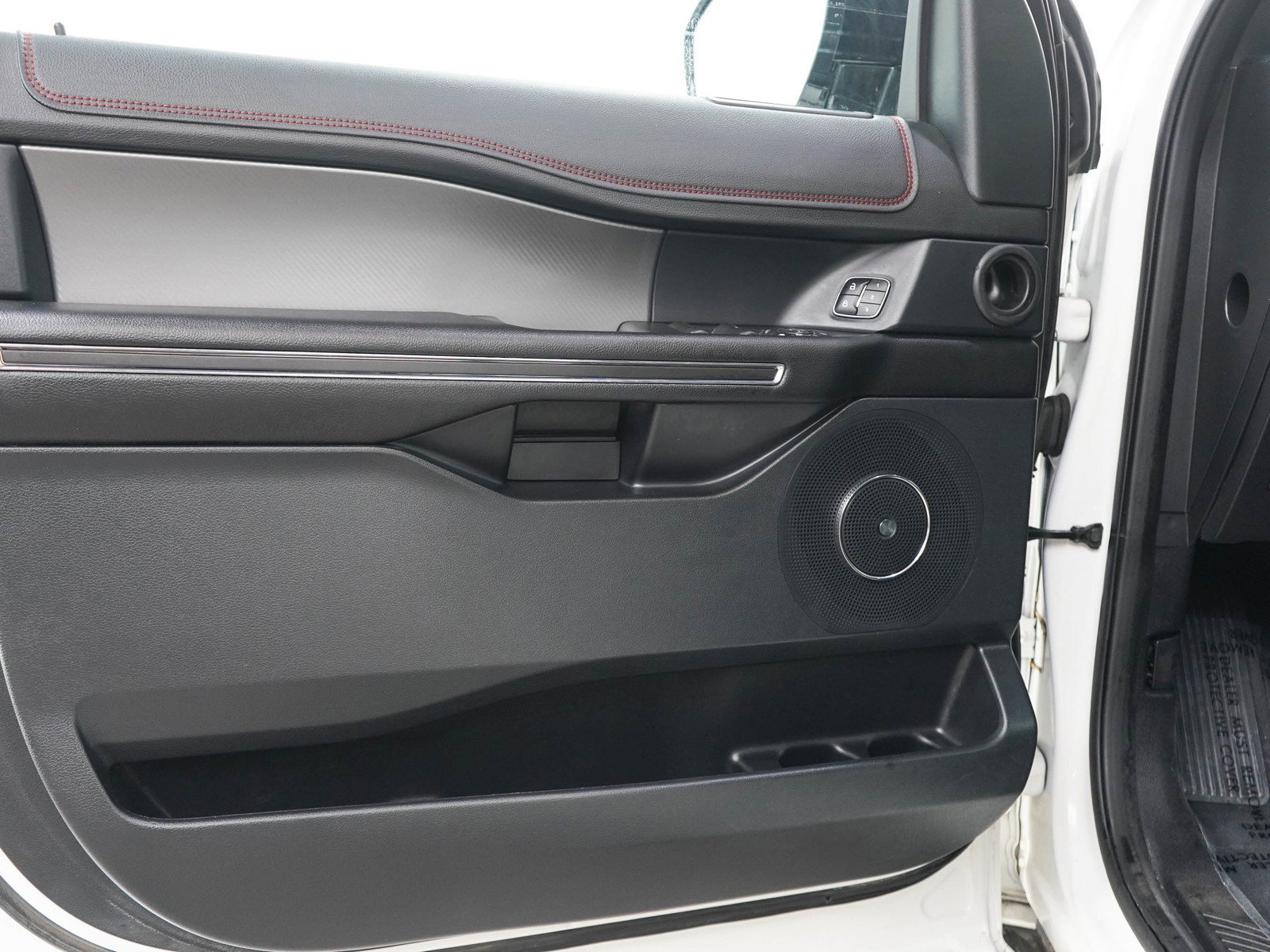 Used 2021 Ford Expedition Limited AWD/4WD image 18