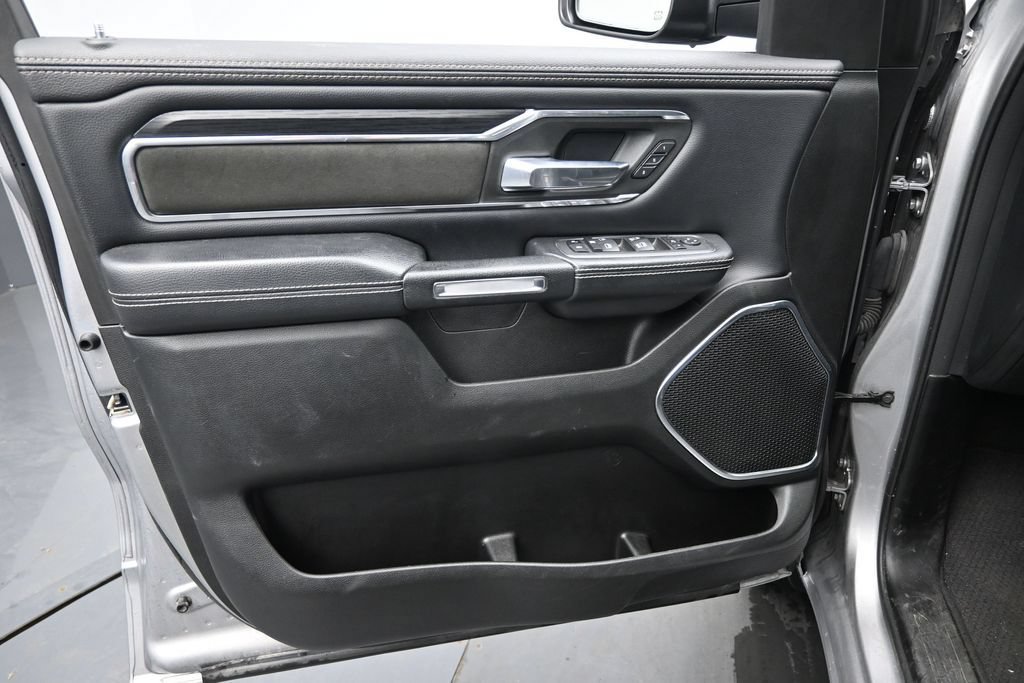 Used 2024 RAM 1500 Laramie AWD/4WD image 27
