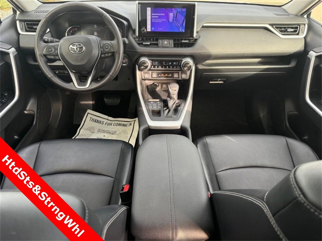 Used 2023 Toyota RAV4 XLE Premium image 14