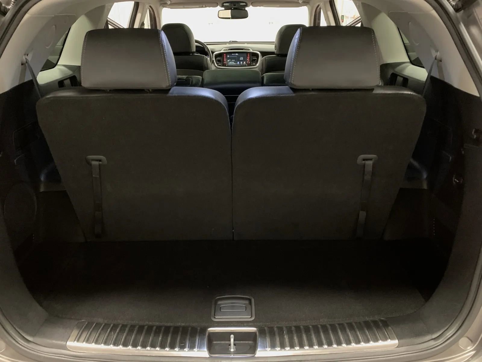 Used 2018 Kia Sorento SX image 44