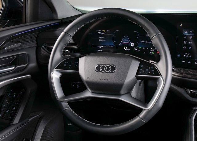 Certified 2025 Audi Q5 Premium Plus w/ Premium Plus image 12