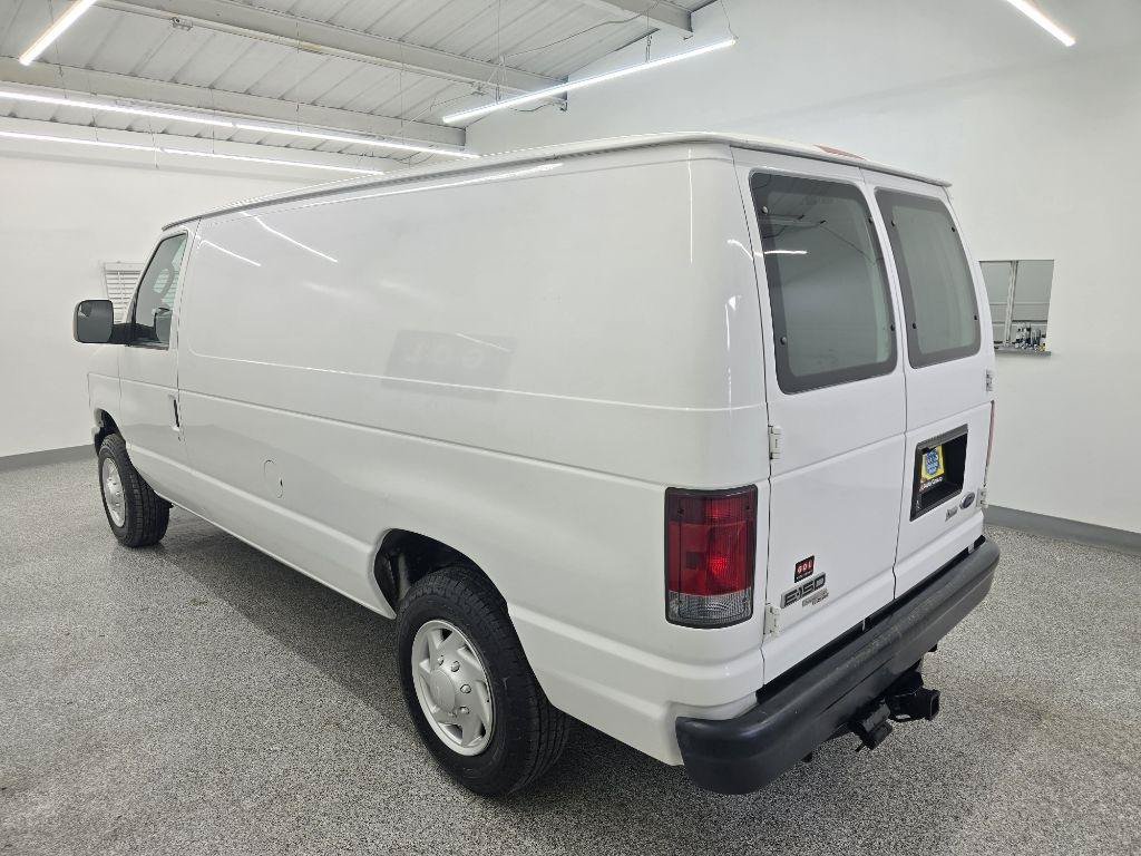 Used 2012 Ford E-150 and Econoline 150 w/ Crew Van Pkg RWD image 4