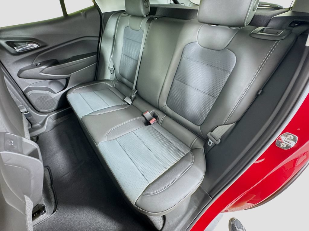 New 2026 Chevrolet Trax LT w/ Midnight Edition FWD image 22