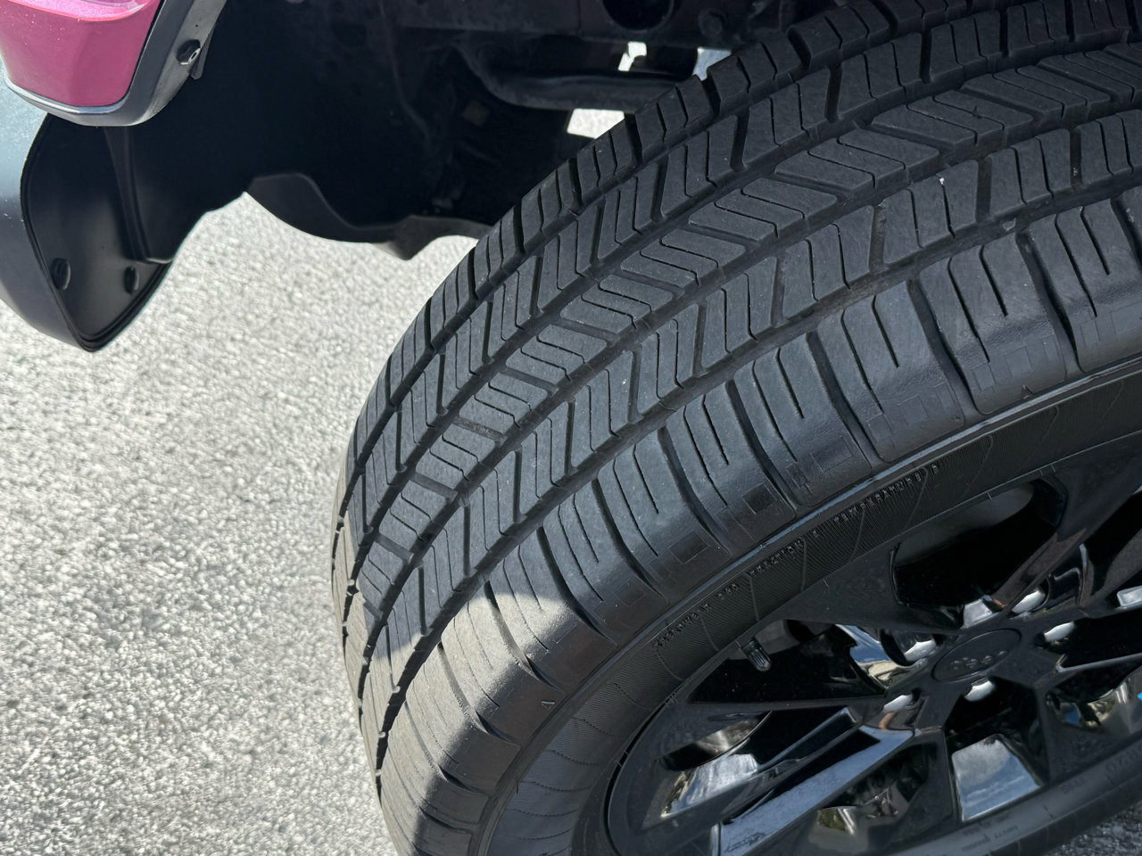 Used 2022 Jeep Wrangler Unlimited Sahara w/ Cold Weather Group image 9