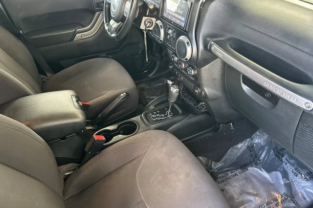 Used 2015 Jeep Wrangler Unlimited Sport w/ Quick Order Package 24S AWD/4WD image 18