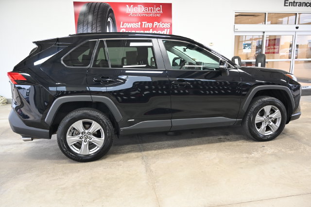 Used 2024 Toyota RAV4 XLE AWD/4WD image 5