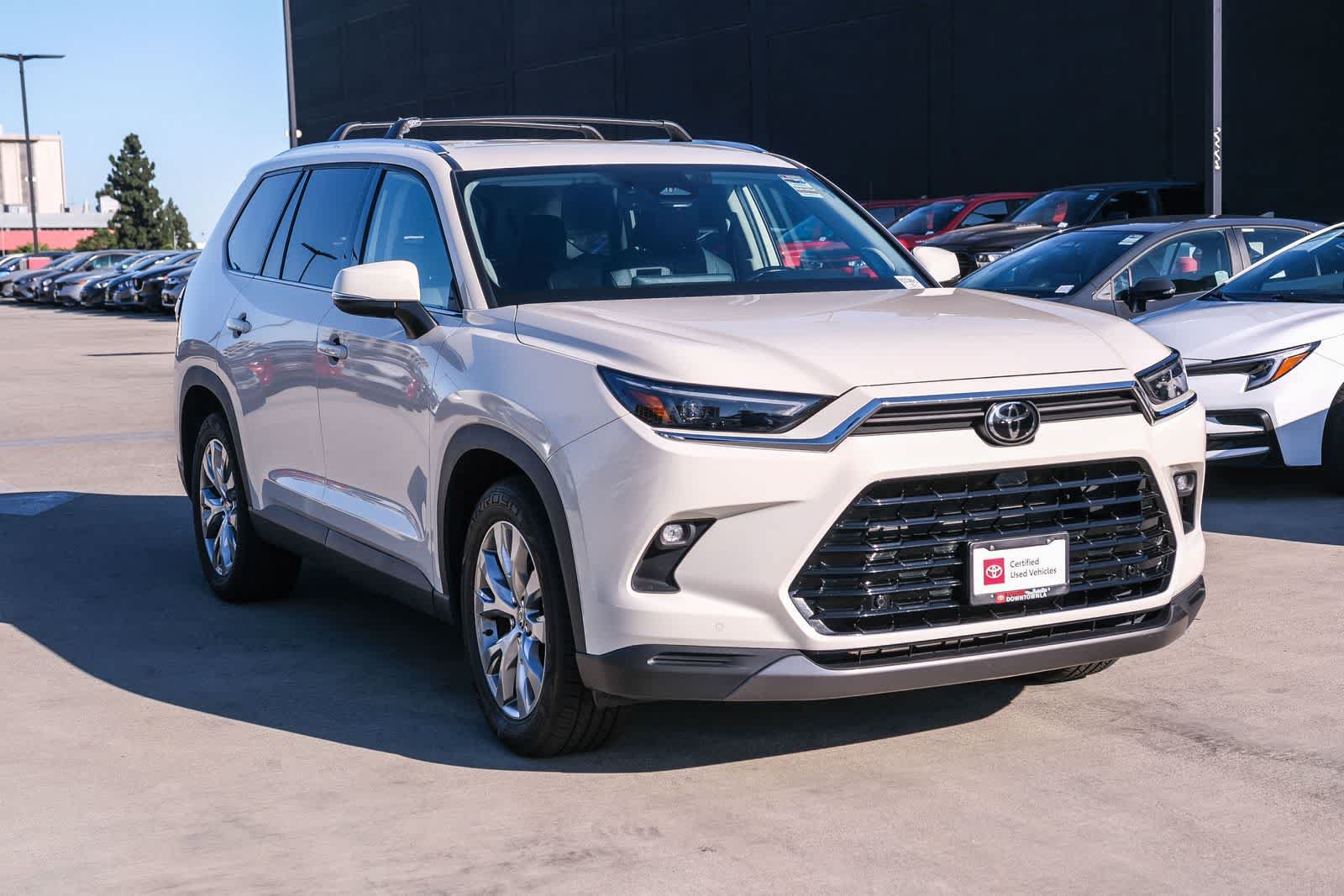 Certified 2024 Toyota Grand Highlander FWD image 3