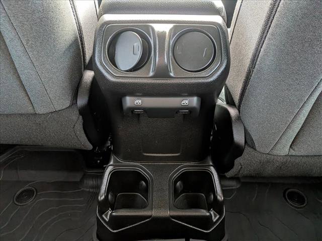 Used 2024 Jeep Wrangler Willys AWD/4WD image 18