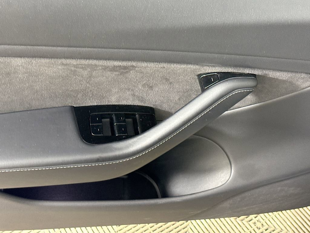 Used 2018 Tesla Model 3 Long Range image 18