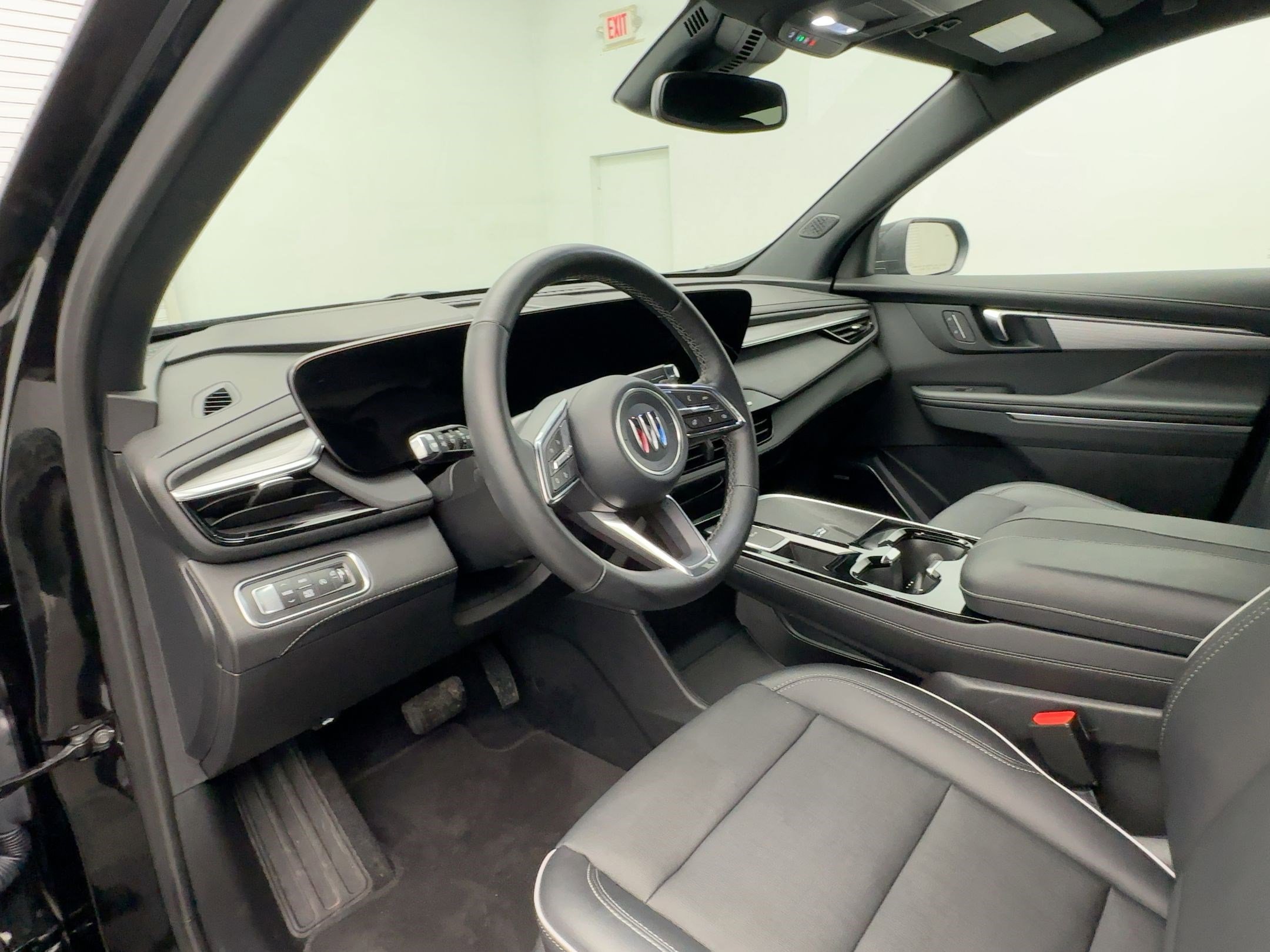 Certified 2025 Buick Enclave Preferred image 4