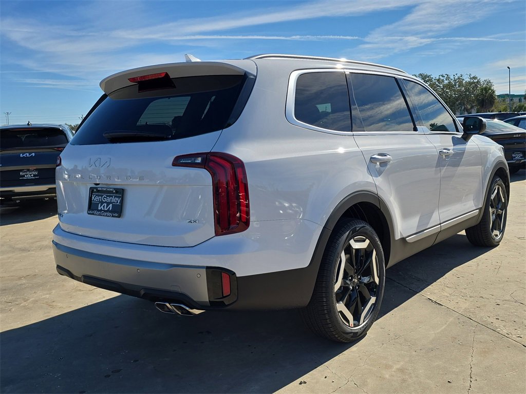 New 2025 Kia Telluride S image 8