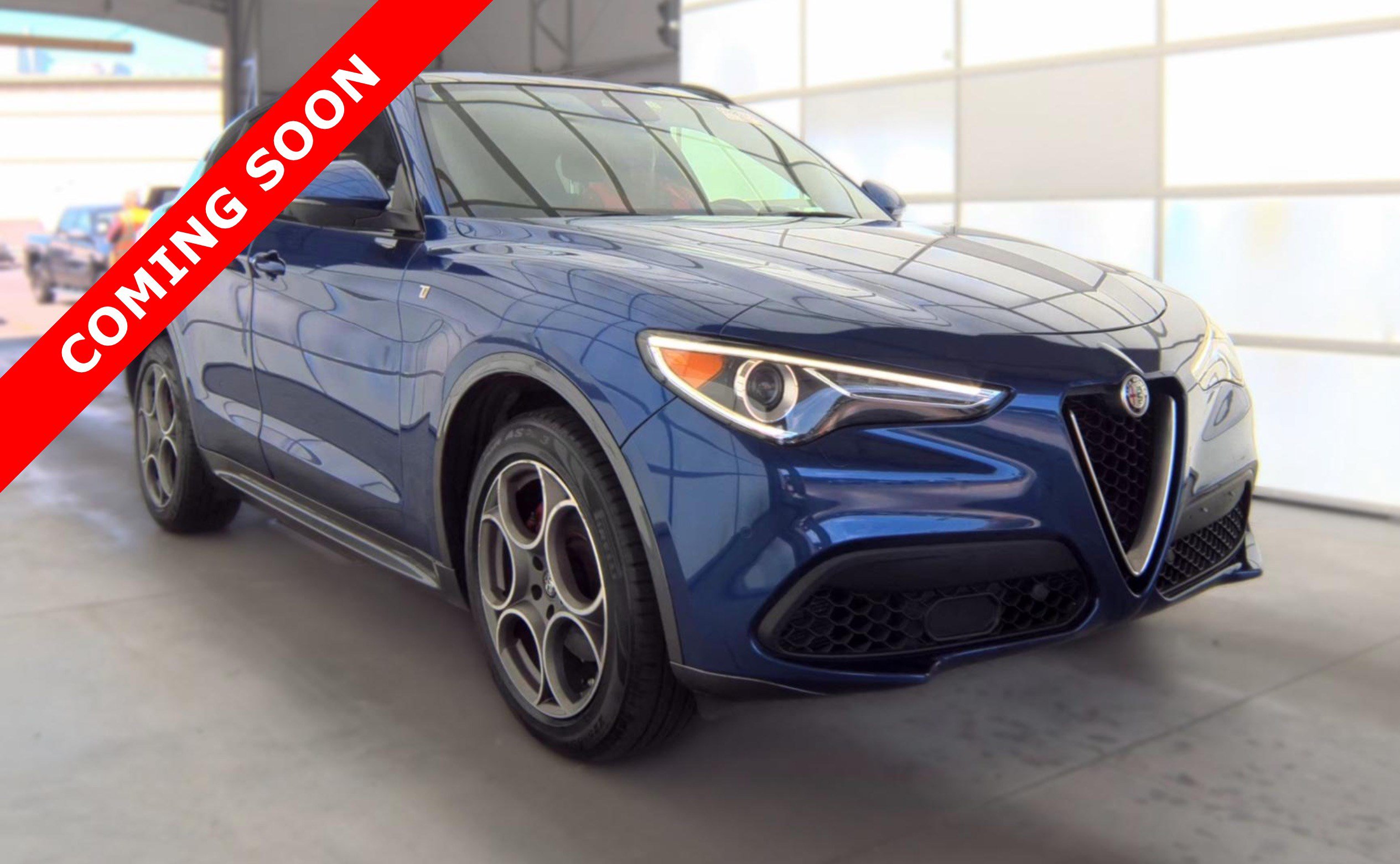 Used 2022 Alfa Romeo Stelvio Ti w/ Active Assist Plus Package AWD/4WD image 3