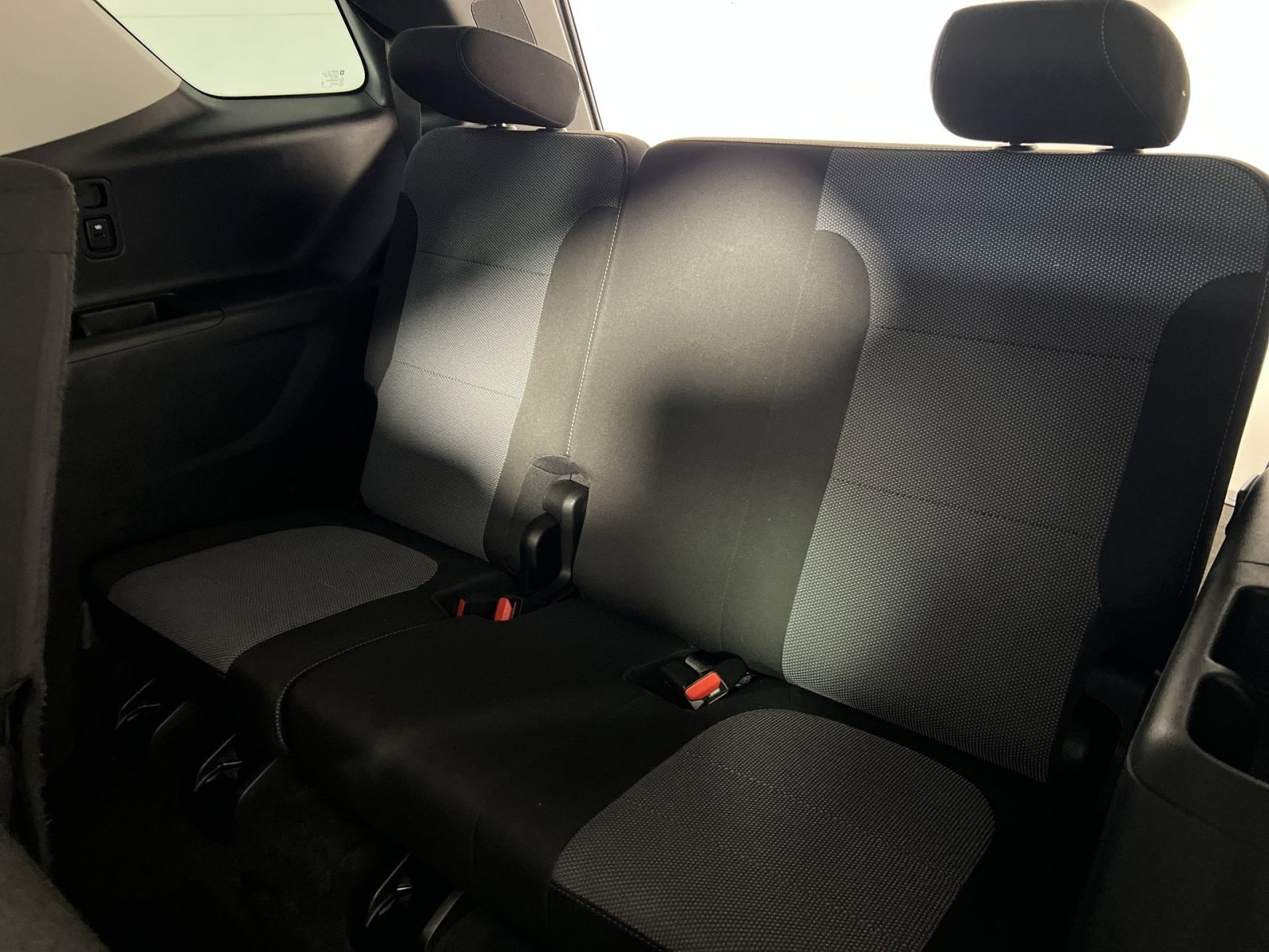 Used 2020 Chevrolet Traverse LT w/ Driver Confidence II Package AWD/4WD image 27