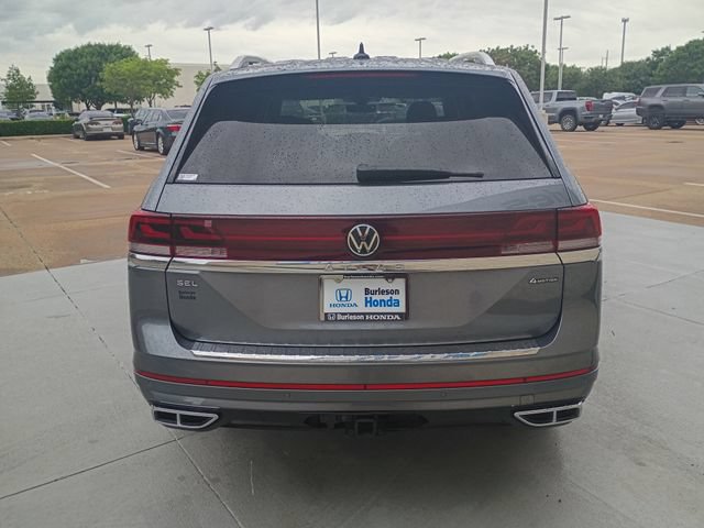 Used 2024 Volkswagen Atlas SEL Premium R-Line AWD/4WD image 4