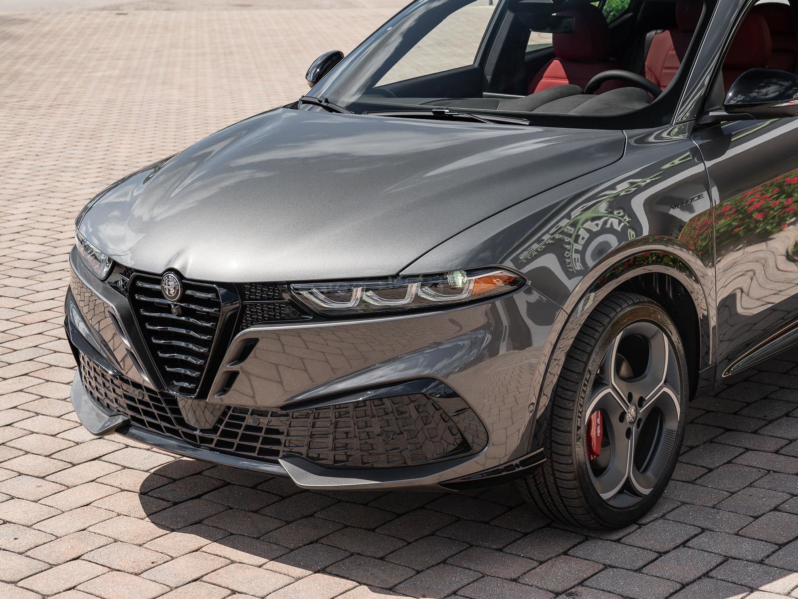 New 2026 Alfa Romeo Tonale Veloce w/ Quick Order Package 23H Volce image 21