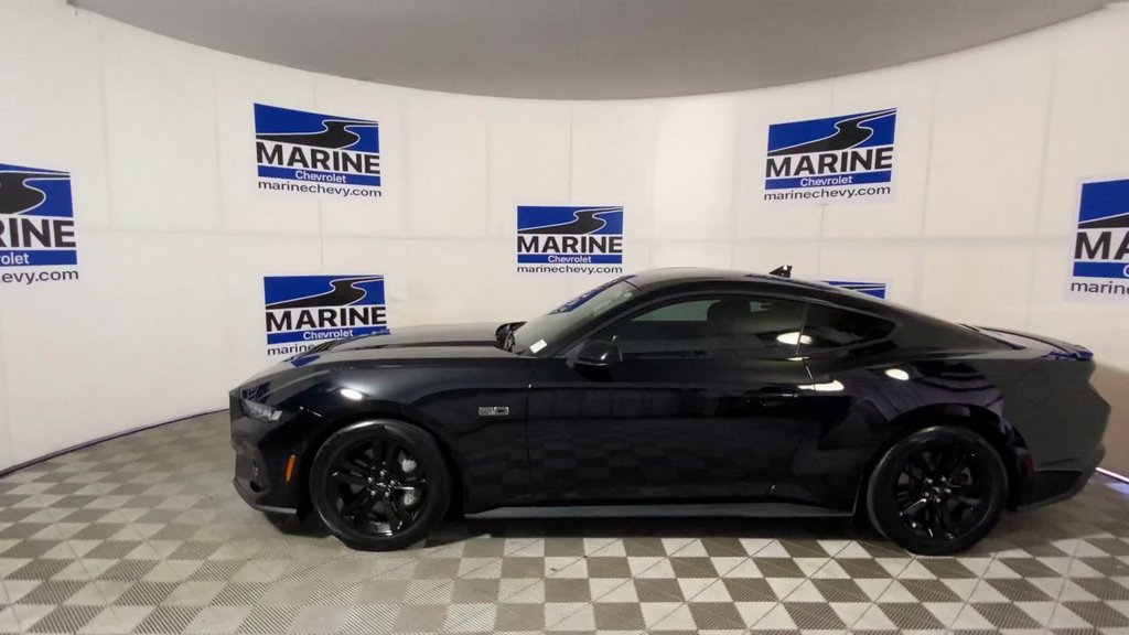 Used 2025 Ford Mustang GT RWD image 7