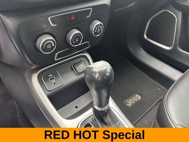 Used 2018 Jeep Compass Latitude FWD image 23