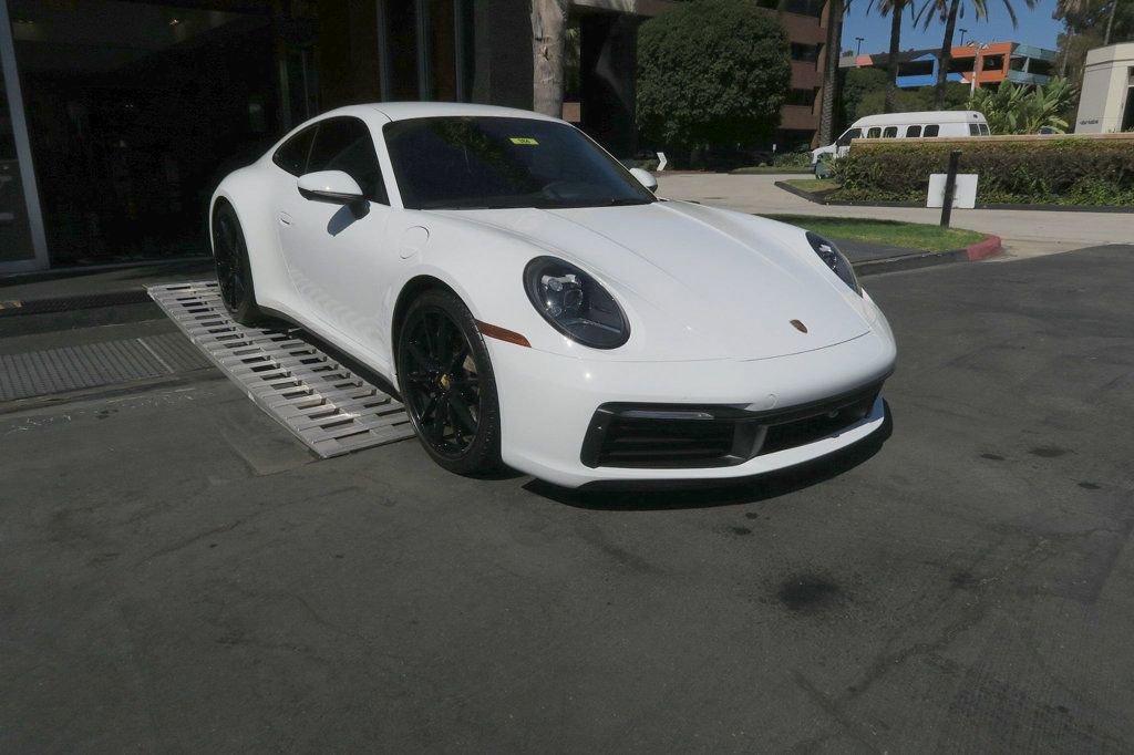 Used 2022 Porsche 911 Carrera image 3