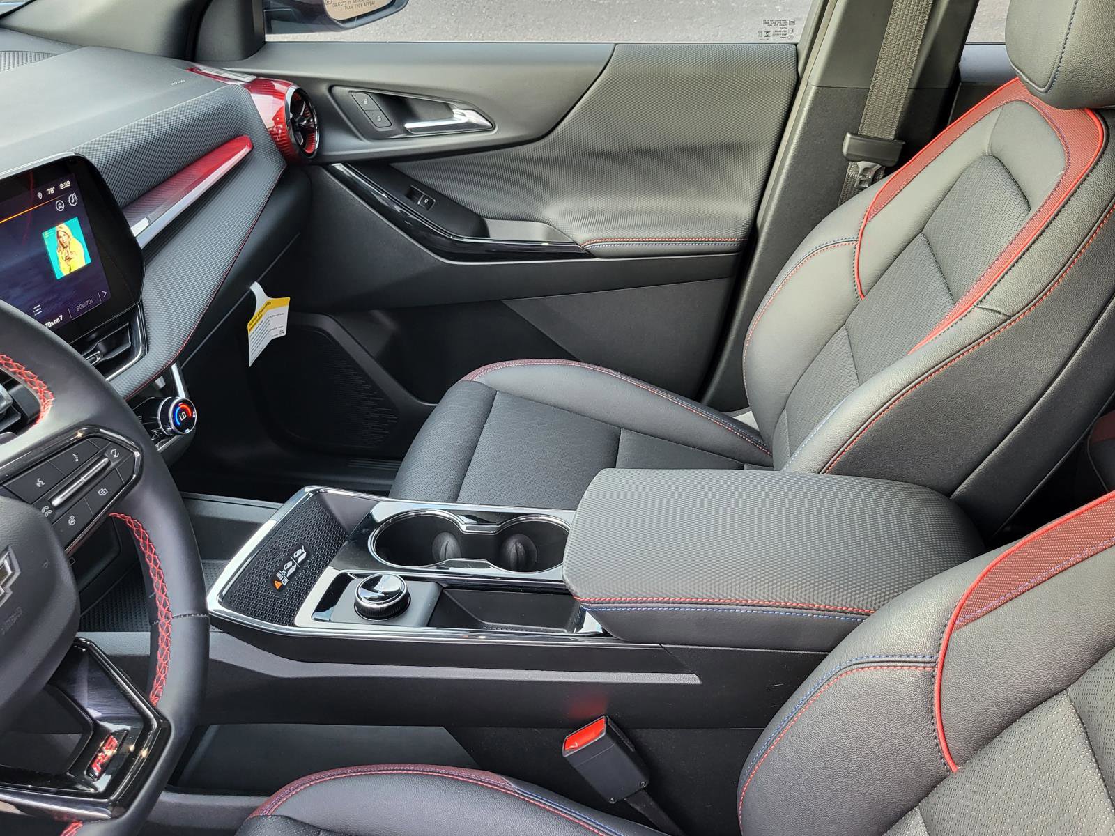 Used 2025 Chevrolet Equinox RS w/ Safety and Technology Package image 30