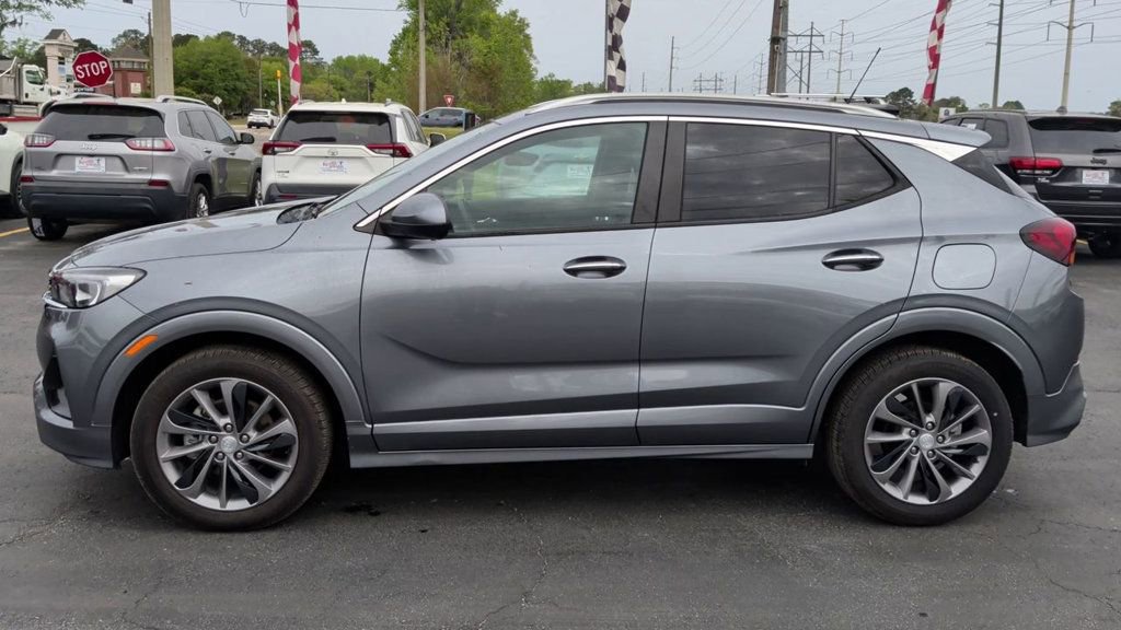 Used 2022 Buick Encore GX Select w/ Sport Touring Package image 5