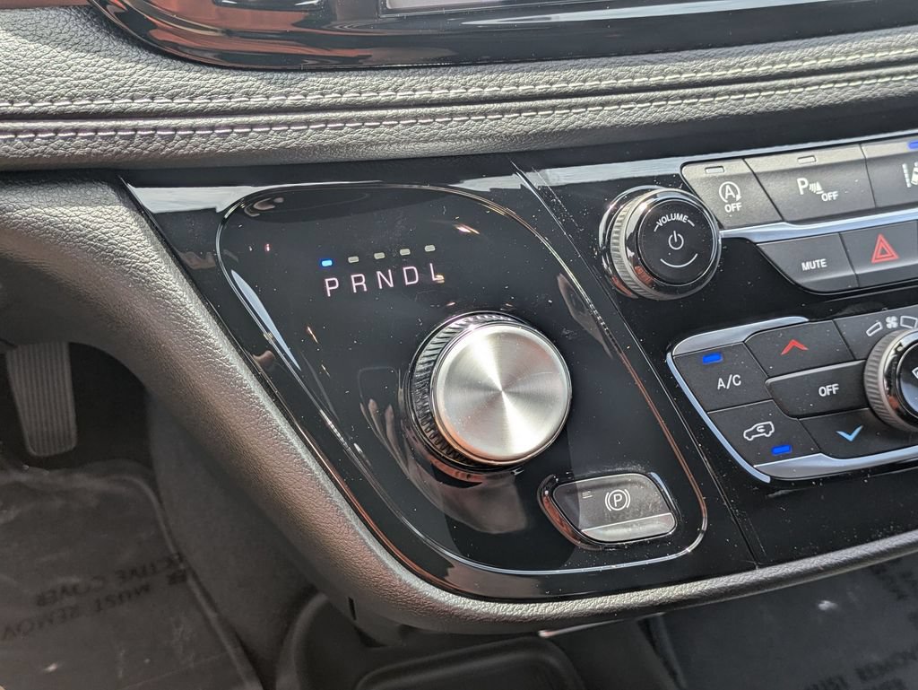 New 2027 Chrysler Pacifica Select FWD image 23