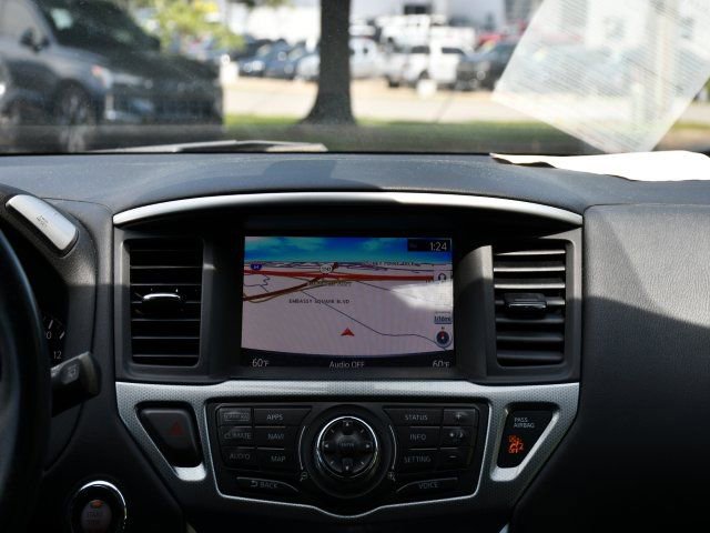Used 2017 Nissan Pathfinder SL w/ SL Premium Package AWD/4WD image 19