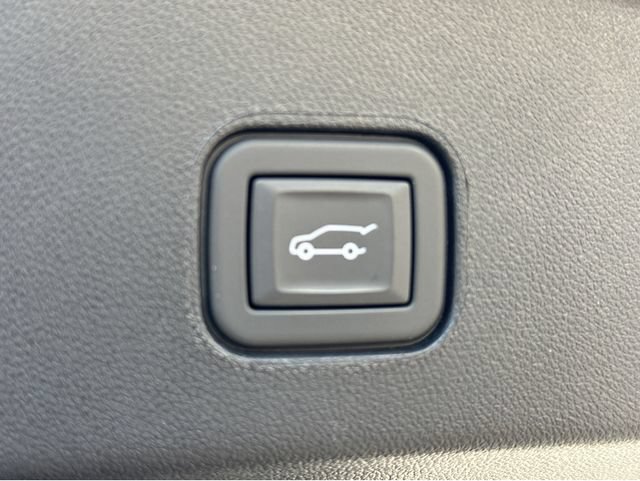 Certified 2024 Cadillac Lyriq Luxury RWD image 32