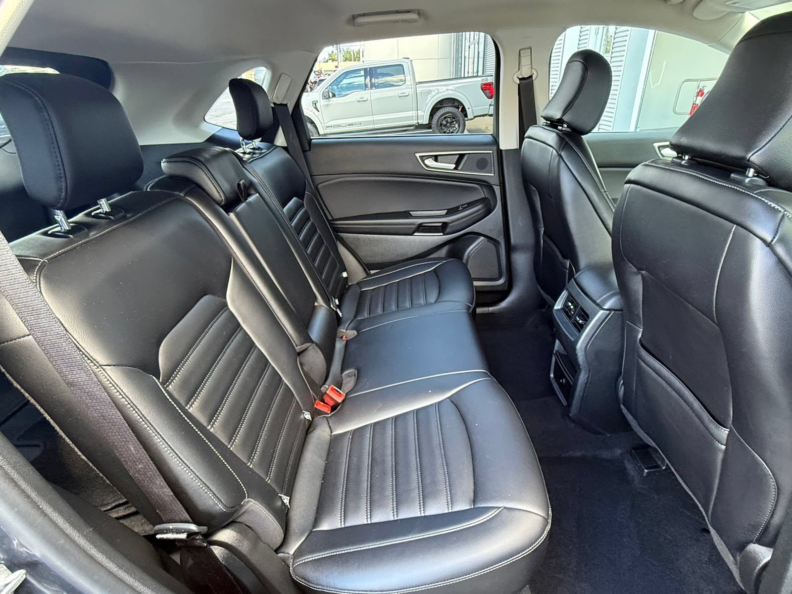 Used 2023 Ford Edge SEL AWD/4WD image 15