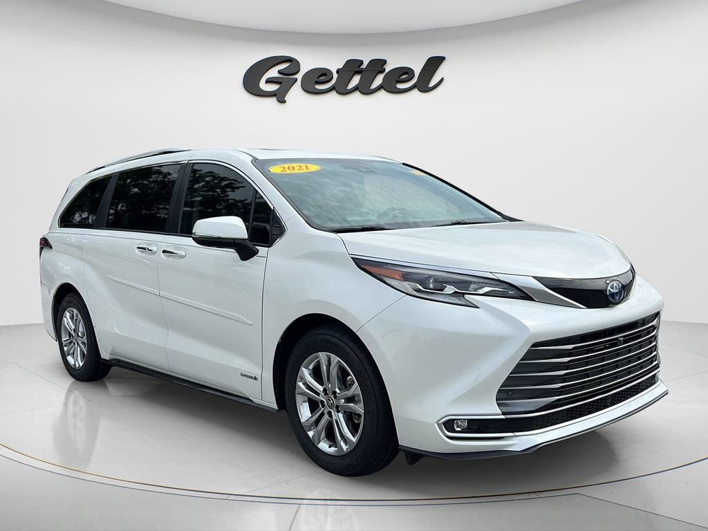 Used 2021 Toyota Sienna Platinum AWD/4WD image 3
