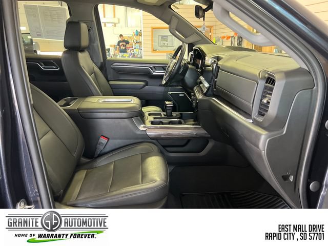 Used 2022 Chevrolet Silverado 1500 LTZ w/ LTZ Premium Package AWD/4WD image 36