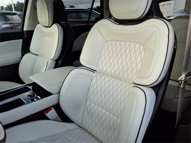 Certified 2023 Lincoln Aviator Black Label image 6