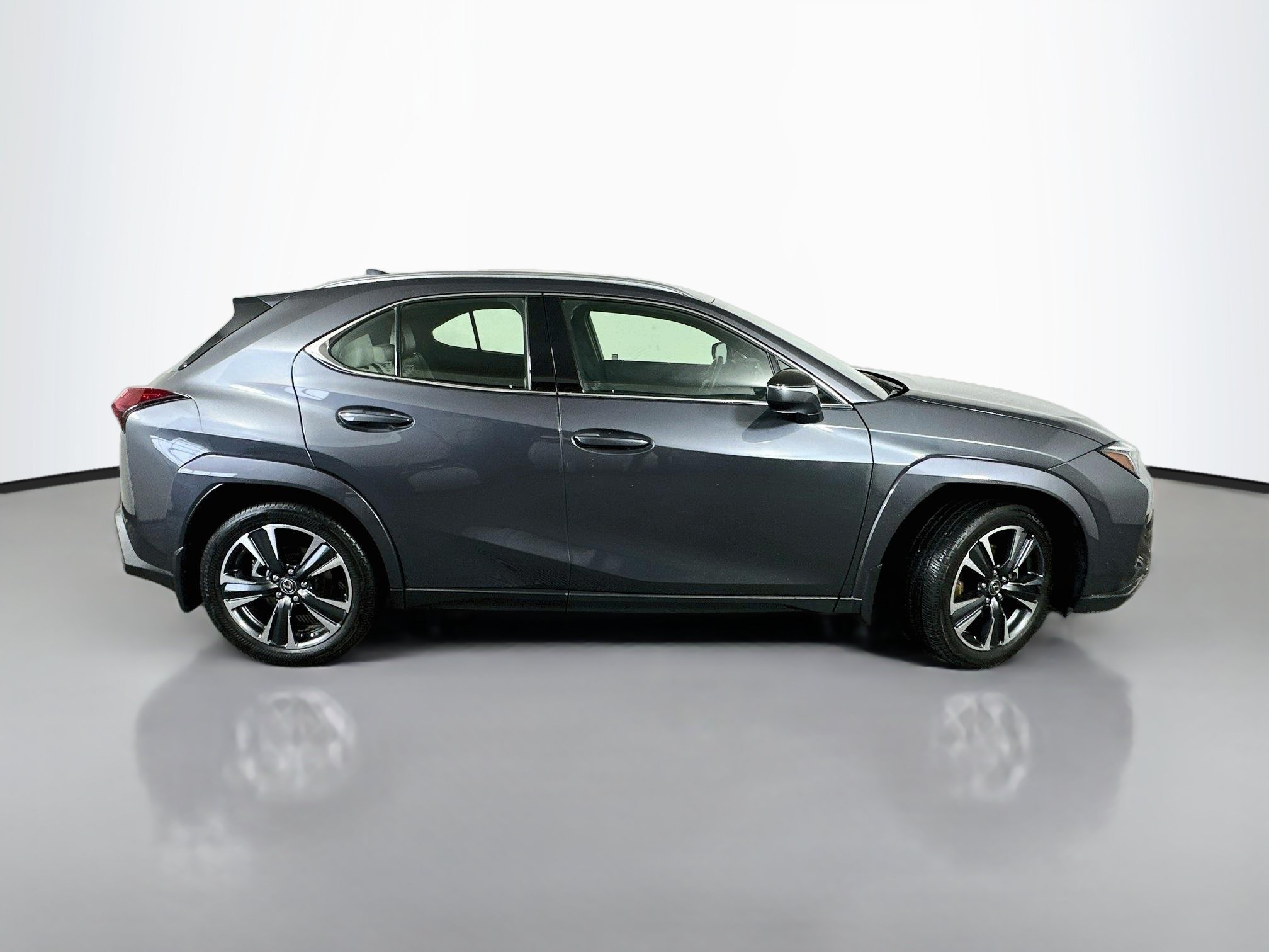 Used 2024 Lexus UX 250h AWD w/ Premium Package image 8