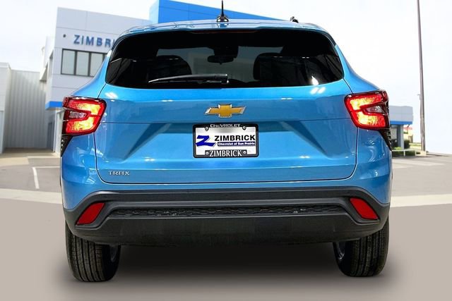 New 2026 Chevrolet Trax LS w/ LS Convenience Package FWD image 4