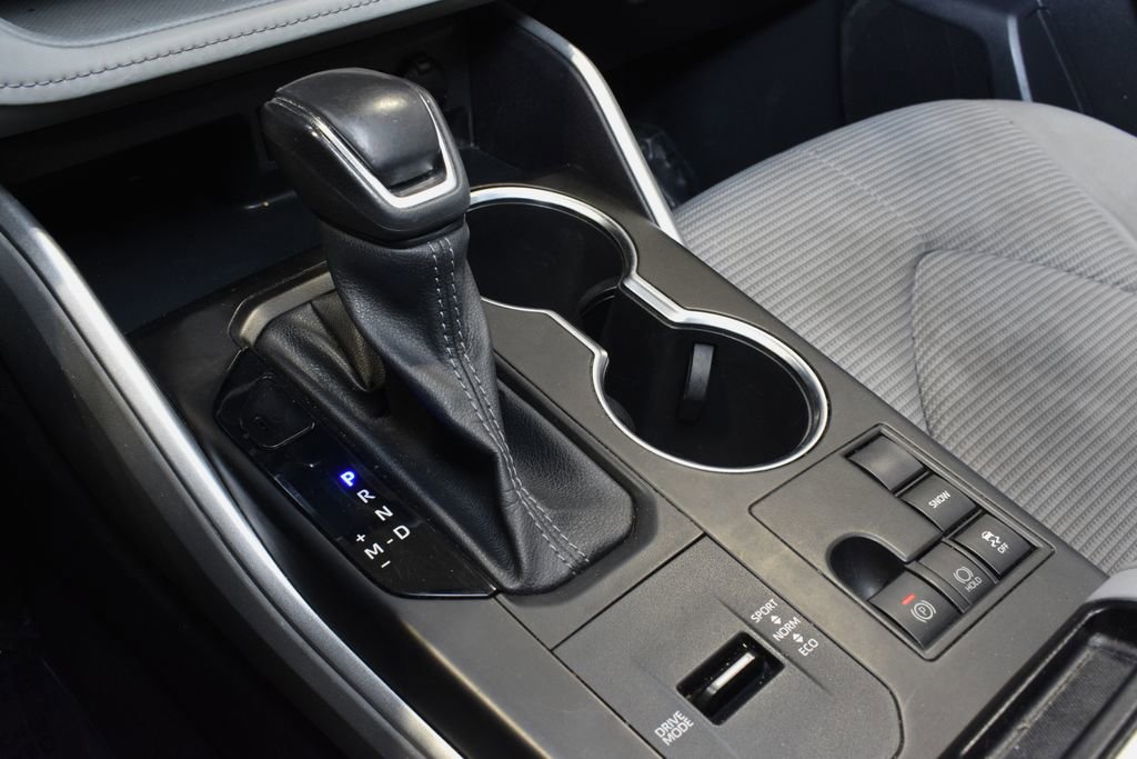 Used 2023 Toyota Highlander XLE image 24