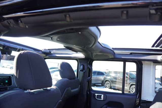 Used 2025 Jeep Wrangler Unlimited Rubicon 4xe w/ Safety Group image 20