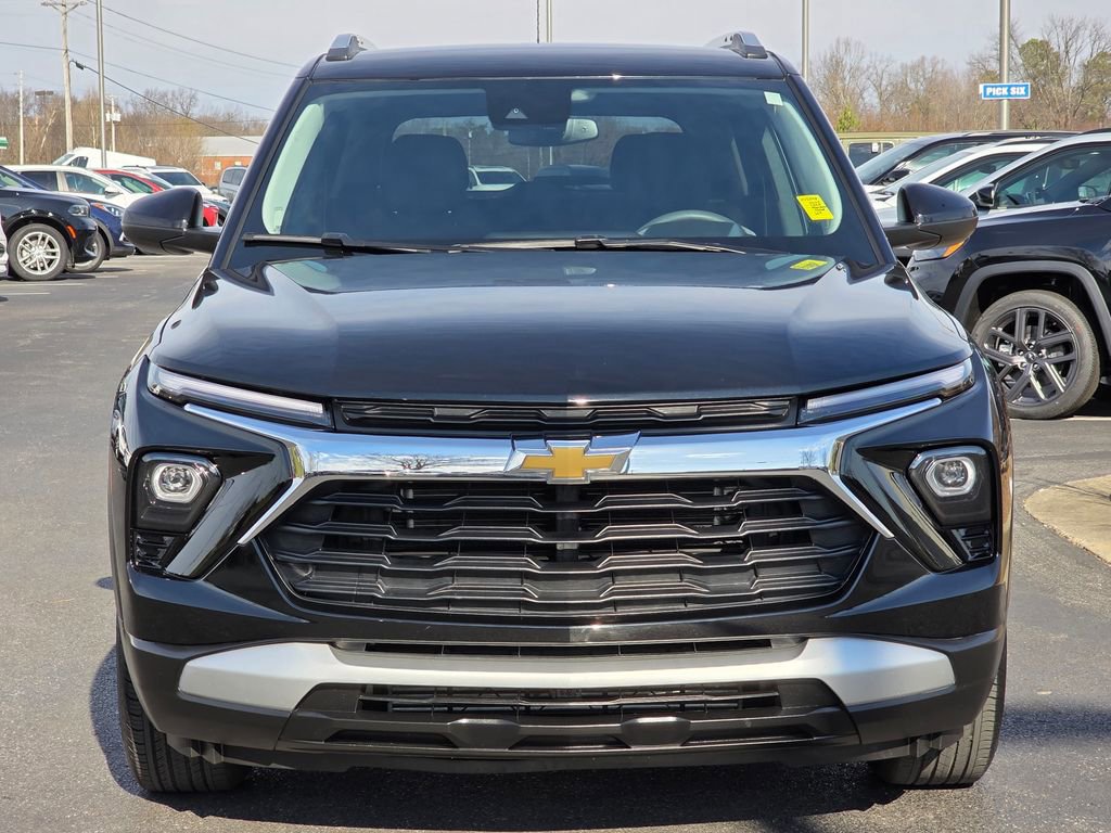 Used 2025 Chevrolet TrailBlazer LT image 3