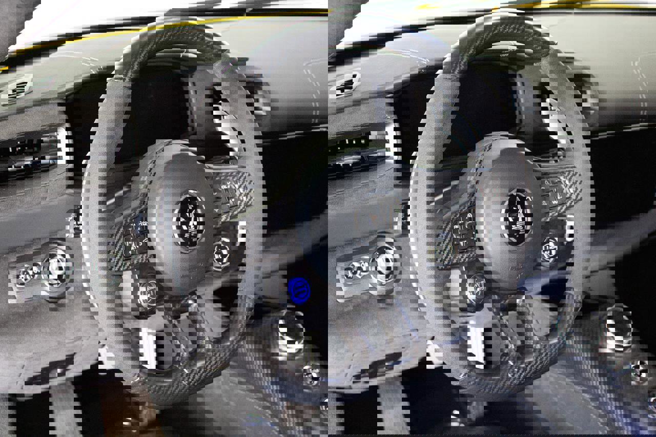 Used 2023 Maserati MC20 Coupe image 13