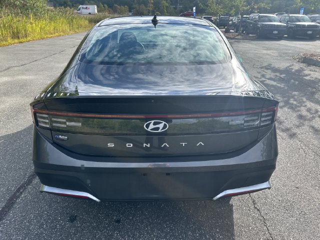 Certified 2025 Hyundai Sonata SE FWD image 4