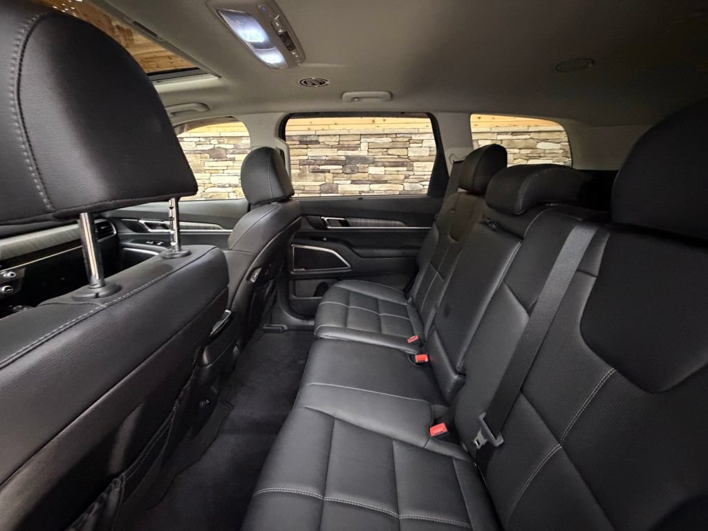 Used 2025 Kia Telluride EX AWD/4WD image 25