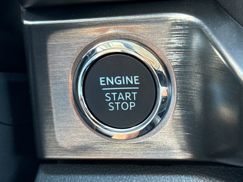 New 2026 Ford F250 Lariat image 24