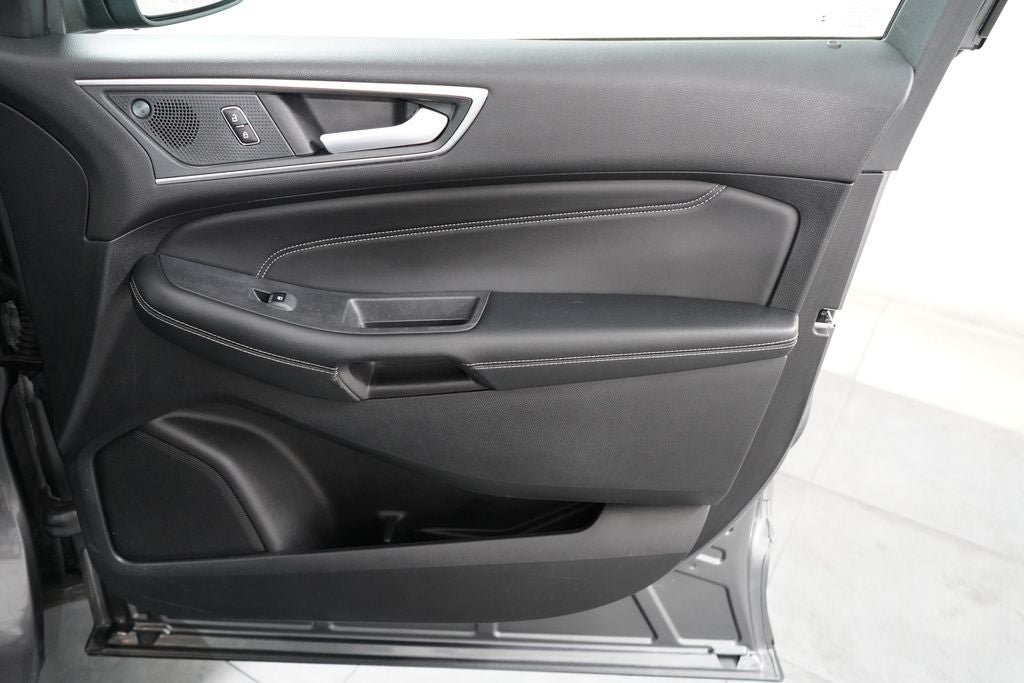 Certified 2024 Ford Edge Titanium AWD/4WD image 26